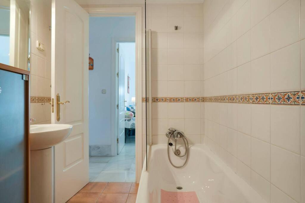 Apartment Cozy Penthouse Center, Car Park Included-caspal *