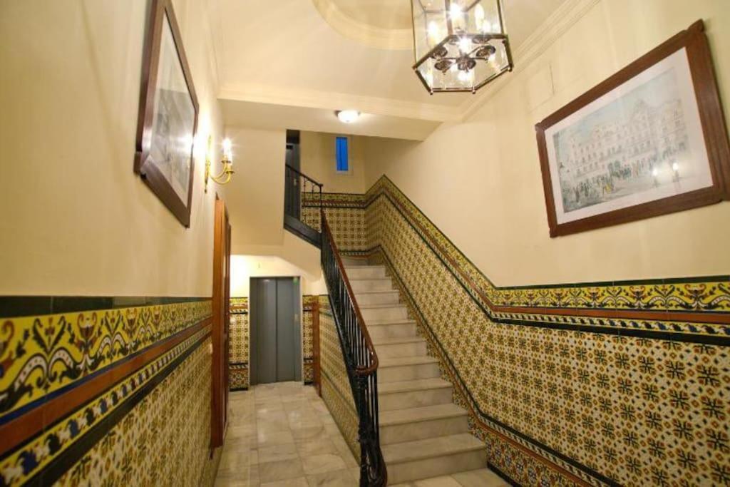 Apartment Cozy Penthouse Center, Car Park Included-caspal
